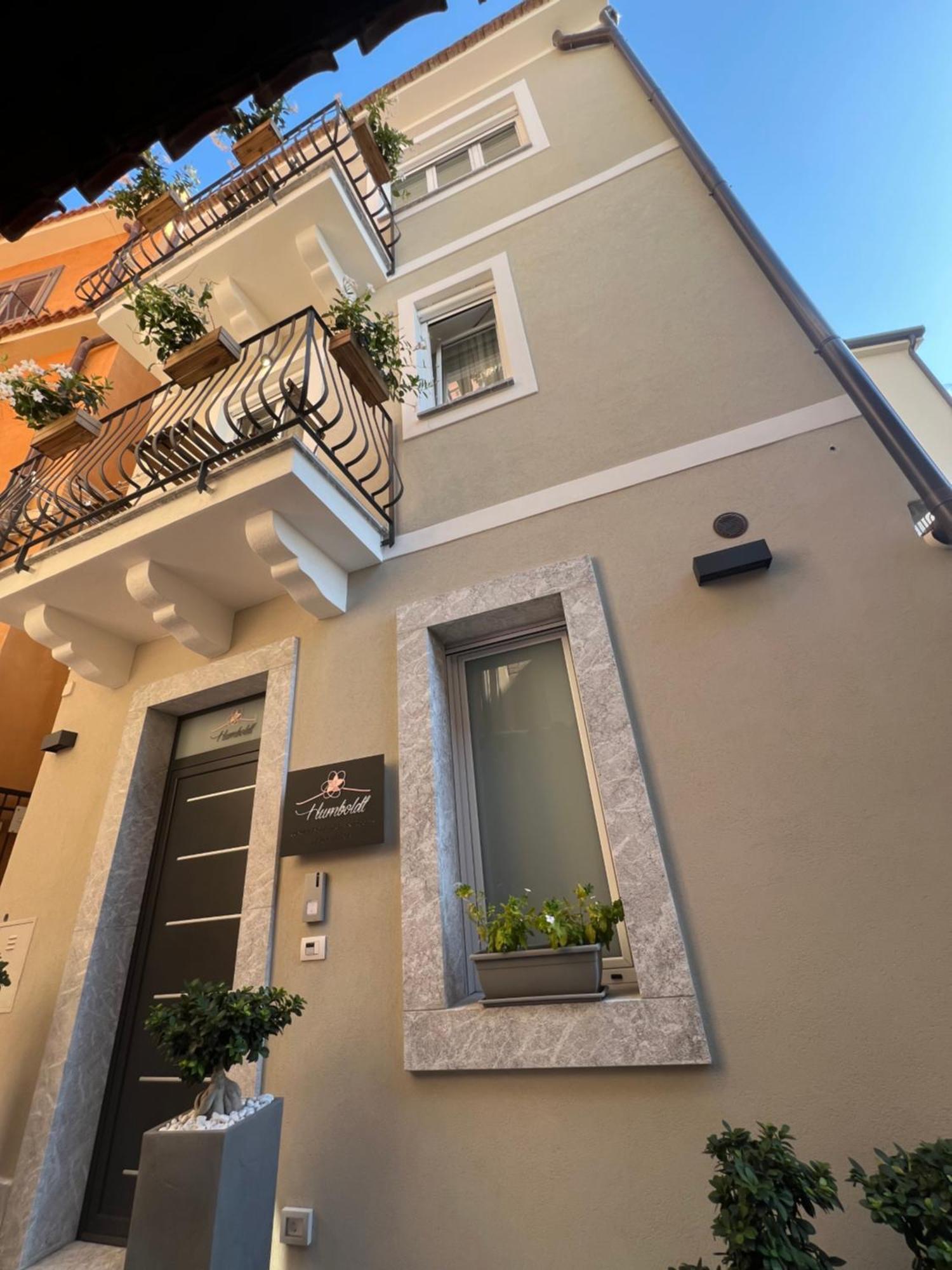 Humboldt Luxury Rooms Taormina Exterior photo